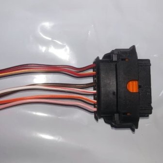 Mahindra accelerator coupler